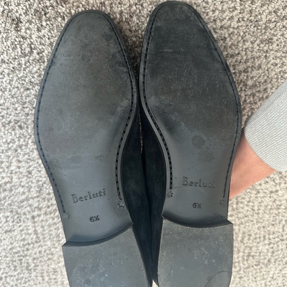 Berluti men’s navy loafer. Berluti size 6.5, but for reference I’m a Nike size 9